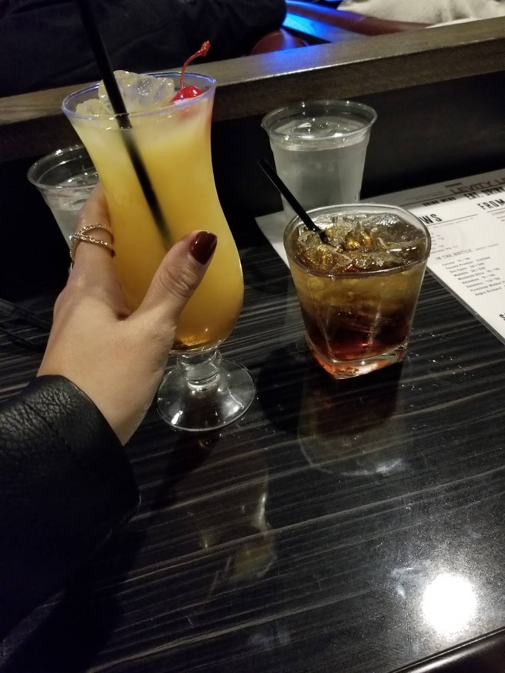 Oxnard Levity Live Comedy Club | restaurant | 591 Collection Blvd, Oxnard, CA 93036, USA | 8054575550 OR +1 805-457-5550