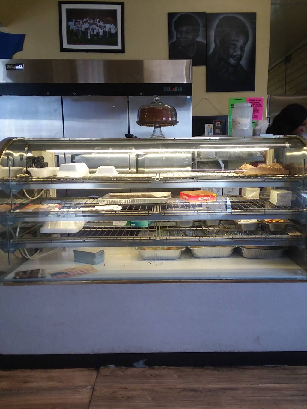 Eds Smokehouse | restaurant | 1009 McKinley Ave NW, Canton, OH 44703, USA | 2342152222 OR +1 234-215-2222