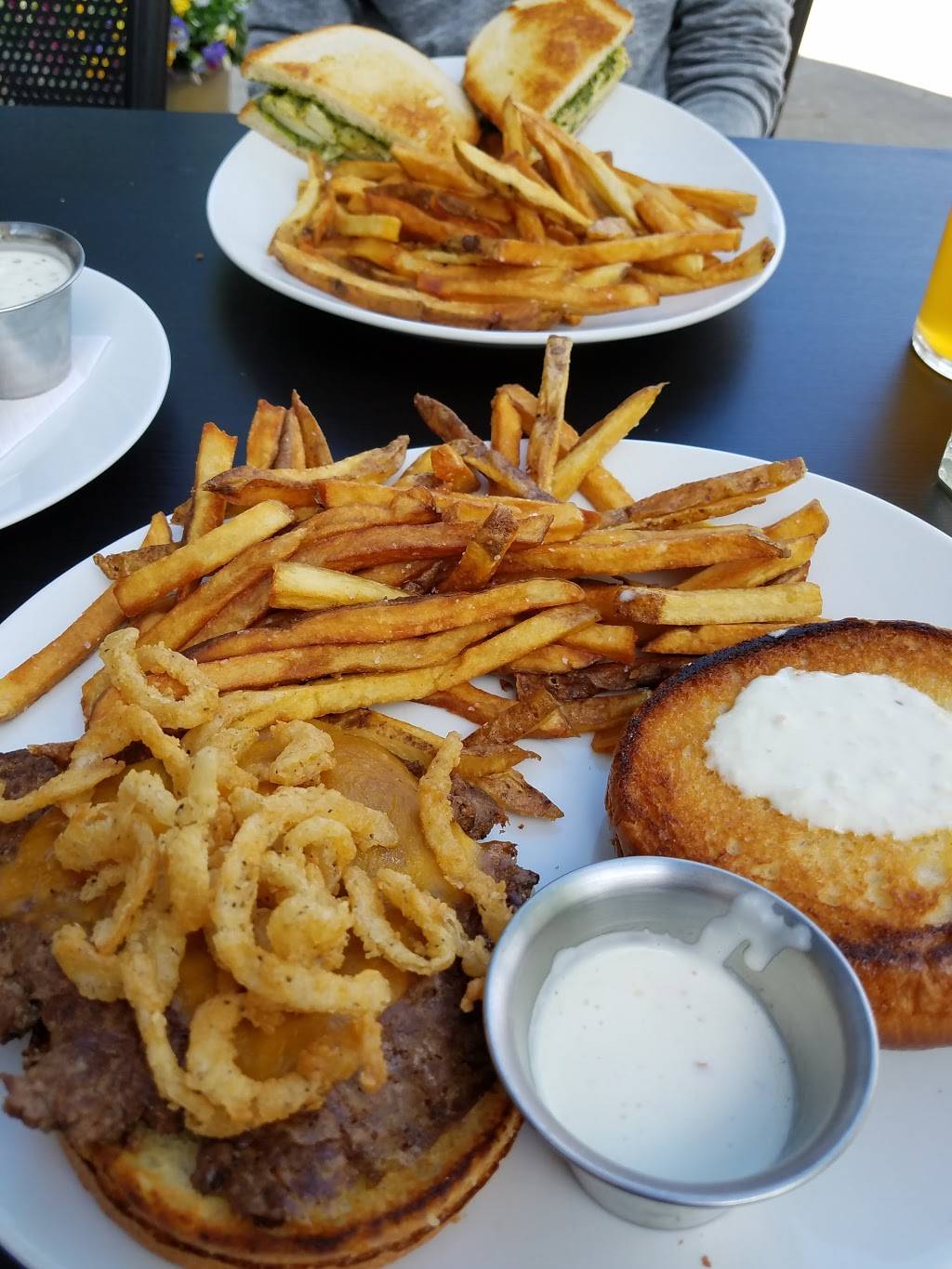 Babcocks Grove House | restaurant | 101 W St Charles Rd, Lombard, IL 60148, USA | 6306138920 OR +1 630-613-8920