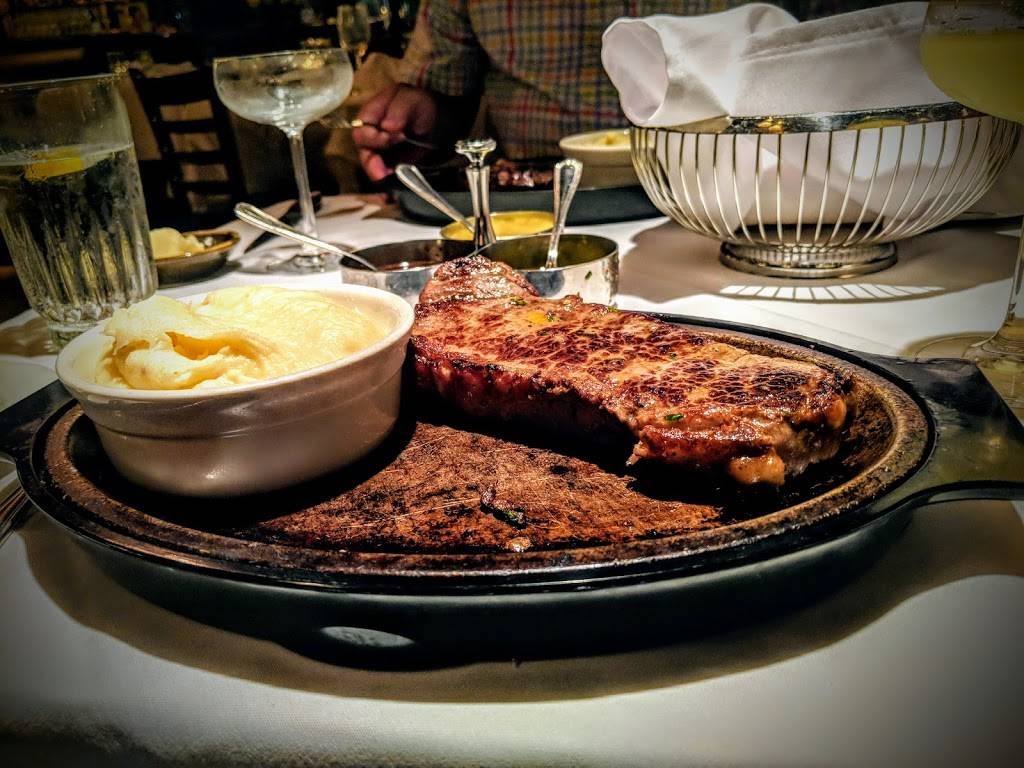 555 East American Steakhouse | restaurant | 555 E Ocean Blvd, Long Beach, CA 90802, USA | 5624370626 OR +1 562-437-0626