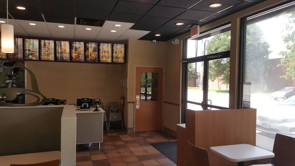 Taco Bell | meal takeaway | 1710 Kingwood Dr, Kingwood, TX 77339, USA | 2813580268 OR +1 281-358-0268