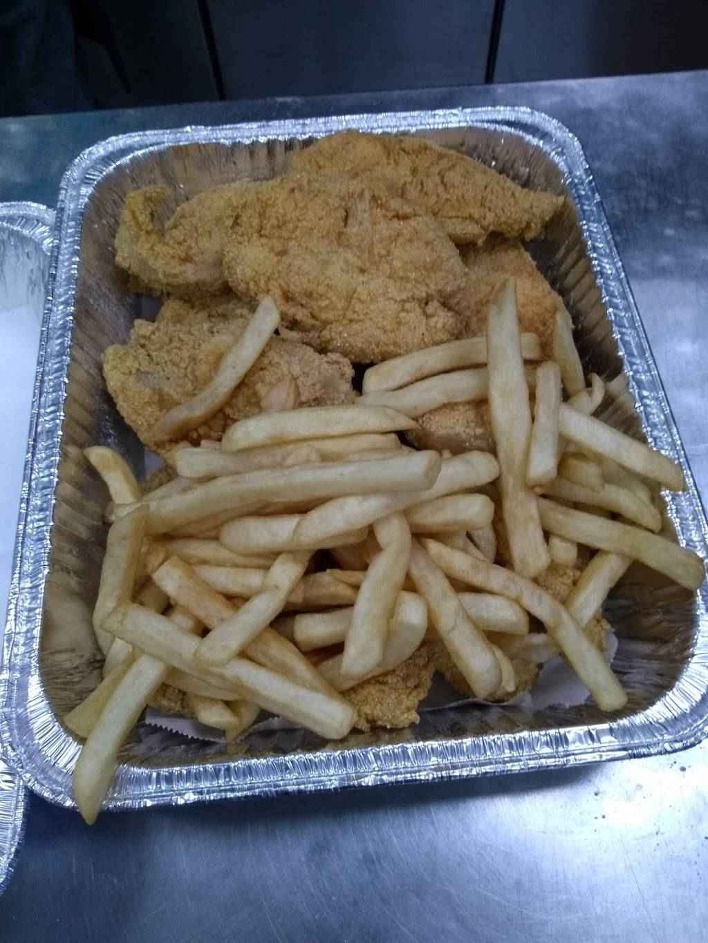 Sharks Fish & Chicken | restaurant | 7122 S Vincennes Ave, Chicago, IL 60621, USA | 7734888908 OR +1 773-488-8908