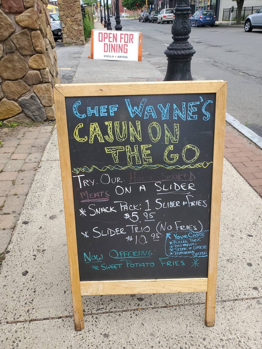 Chef Waynes Cajun On The Go | restaurant | 350 Worthington St, Springfield, MA 01103, USA | 4134177050 OR +1 413-417-7050