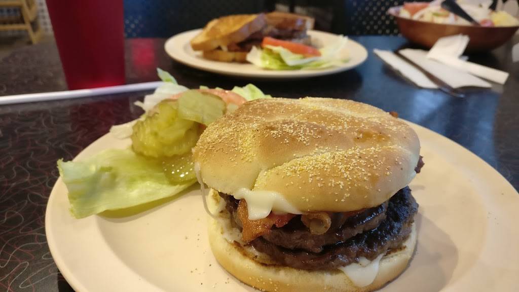 Steak & Egger | restaurant | 8408 Joliet Rd, McCook, IL 60525, USA | 7088539240 OR +1 708-853-9240