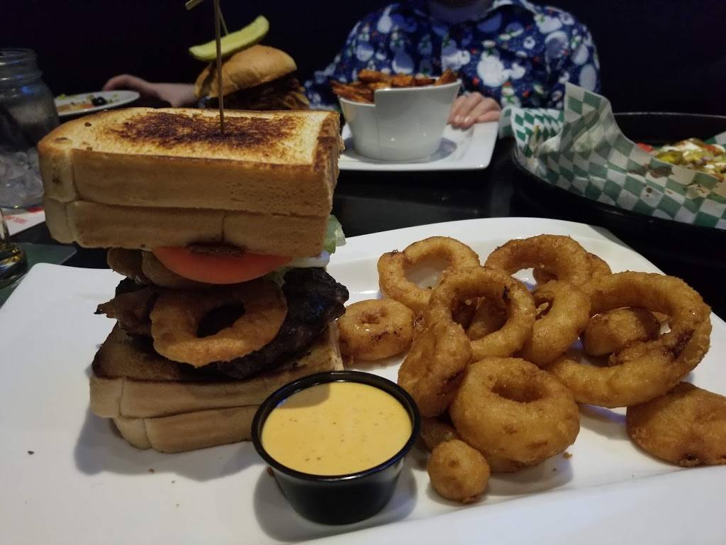 Keenans Irish Pub | restaurant | 550 Queen St W #9, Brampton, ON L6X 3E1, Canada | 9054571818 OR +1 905-457-1818