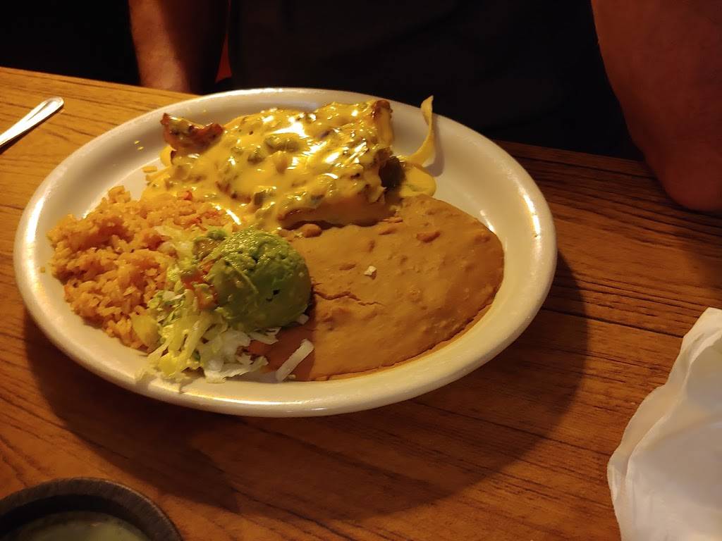 Montereys Little Mexico | restaurant | 2828 E Southmore Ave, Pasadena, TX 77503, USA | 7134734401 OR +1 713-473-4401