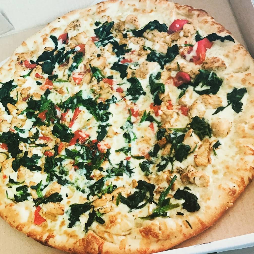 Bella Ts Pizza | restaurant | 2900 Levick St, Philadelphia, PA 19149, USA | 2155333100 OR +1 215-533-3100