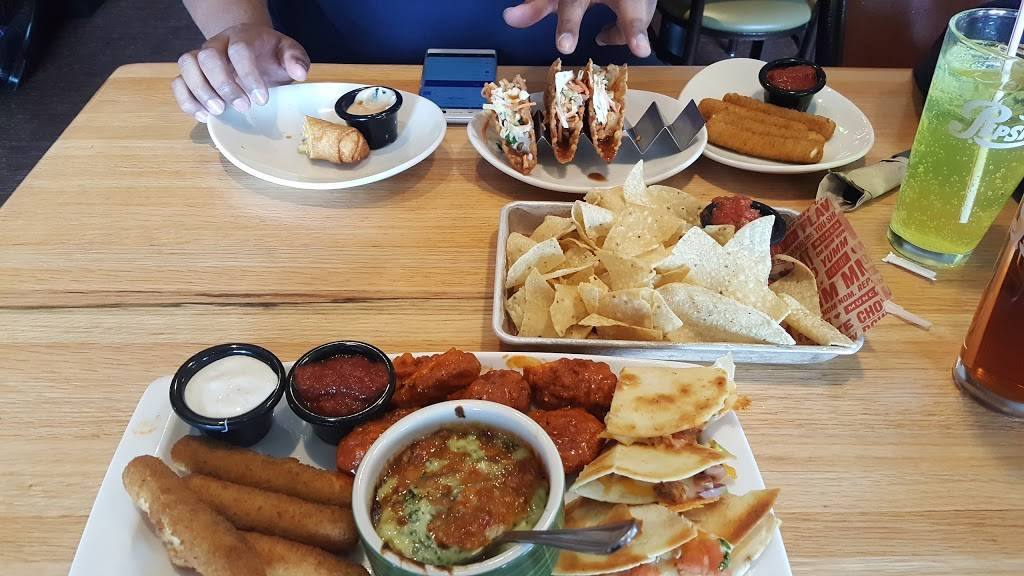 Applebees Grill + Bar | restaurant | 1349 Boston Rd, Springfield, MA 01119, USA | 4137968183 OR +1 413-796-8183