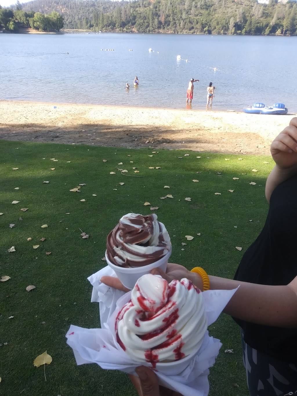 Pine Mountain Lake Lakeside Cafe At The Marina | restaurant | 901102500, Groveland, CA 95321, USA | 2099628630 OR +1 209-962-8630