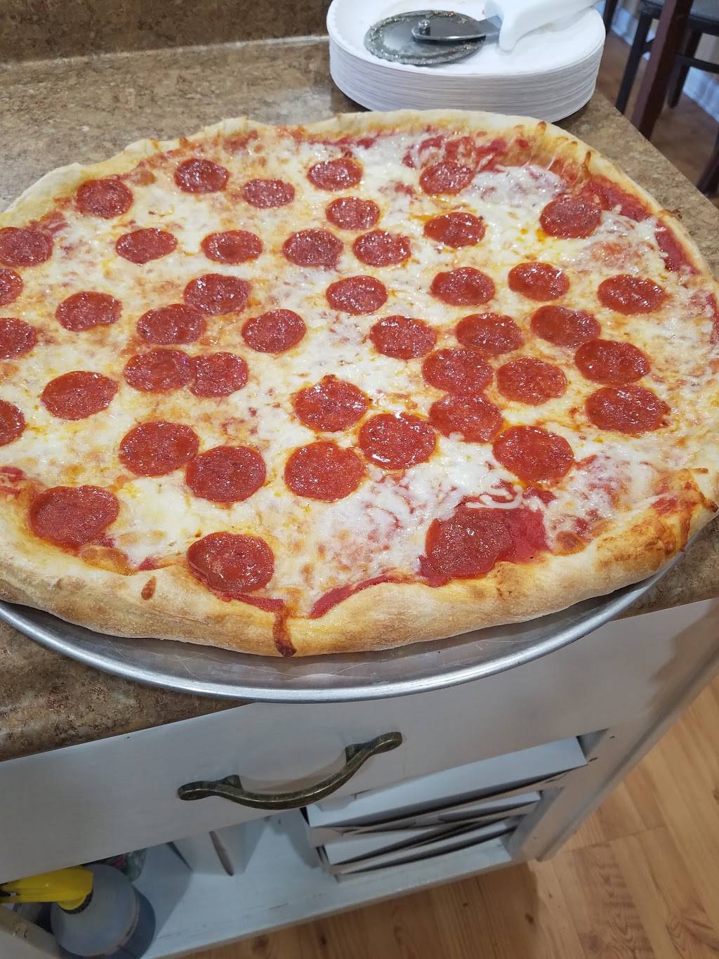 Delizias Pizza | restaurant | 98 Seafarers Village Rd, Millsboro, DE 19966, USA | 3029450111 OR +1 302-945-0111