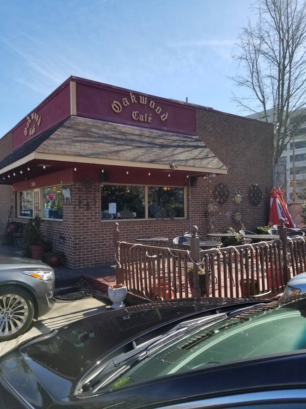 Oakwood Cafe | restaurant | 300 E Edenton St, Raleigh, NC 27601, USA | 9198285994 OR +1 919-828-5994