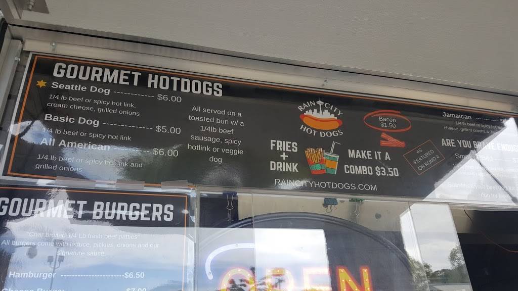 Rain City Hot Dogs & Burgers | restaurant | 2700 Rainier Ave S, Seattle, WA 98144, USA | 2538804018 OR +1 253-880-4018