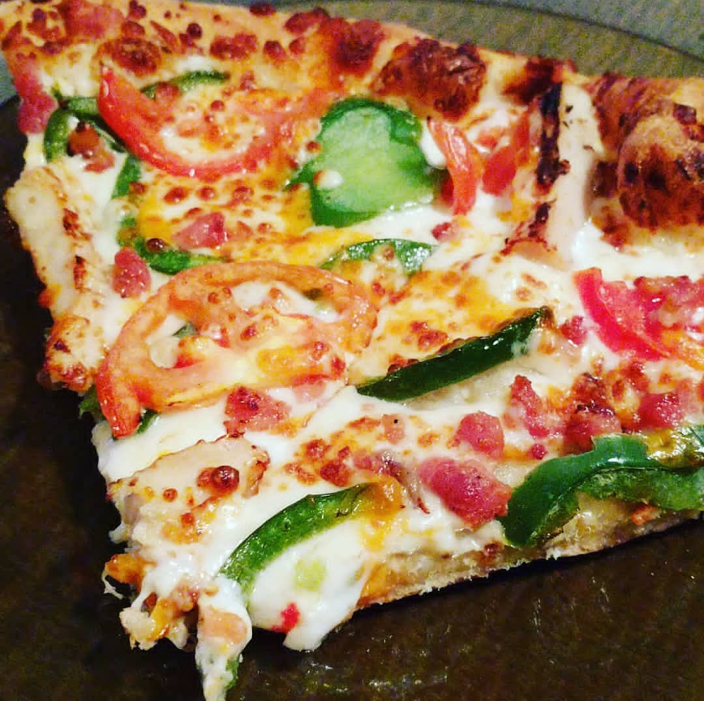 Dominos Pizza | meal delivery | 1313 King St W, Toronto, ON M6K 1G9, Canada | 4165382929 OR +1 416-538-2929