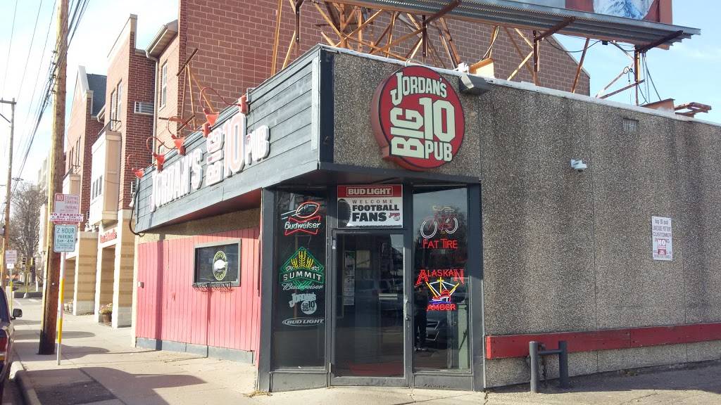 Jordans Big Ten Pub | restaurant | 1330 Regent St #1255, Madison, WI 53715, USA | 6082516375 OR +1 608-251-6375