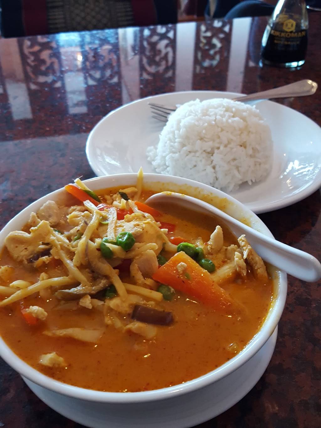 Thai Hut Restaurant | restaurant | 701 Highgrove Pl, Rockford, IL 61108, USA | 8153958330 OR +1 815-395-8330