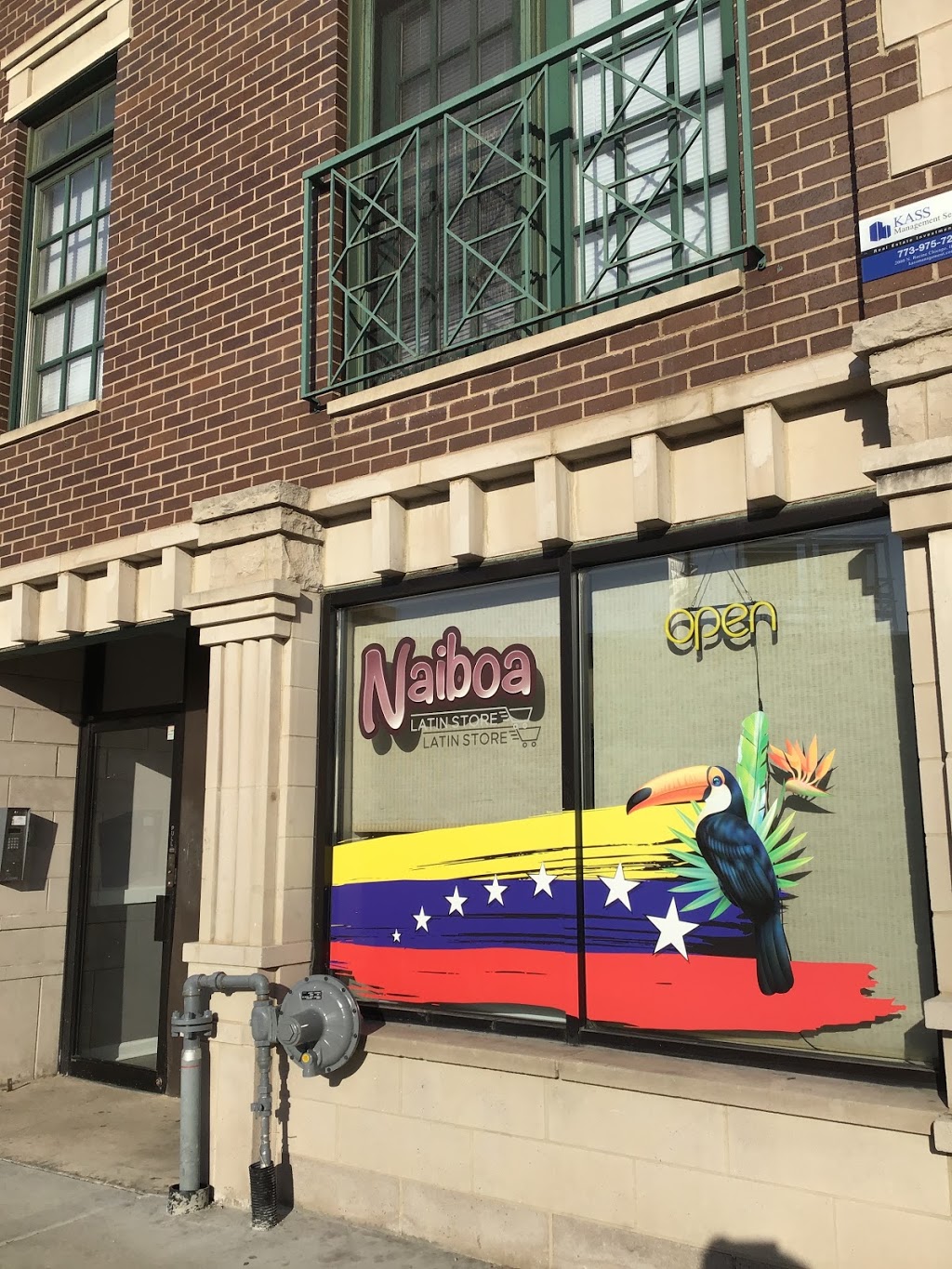 Naiboa Latin Store | restaurant | 3349 N Clark St, Chicago, IL 60657, USA | 7736977043 OR +1 773-697-7043