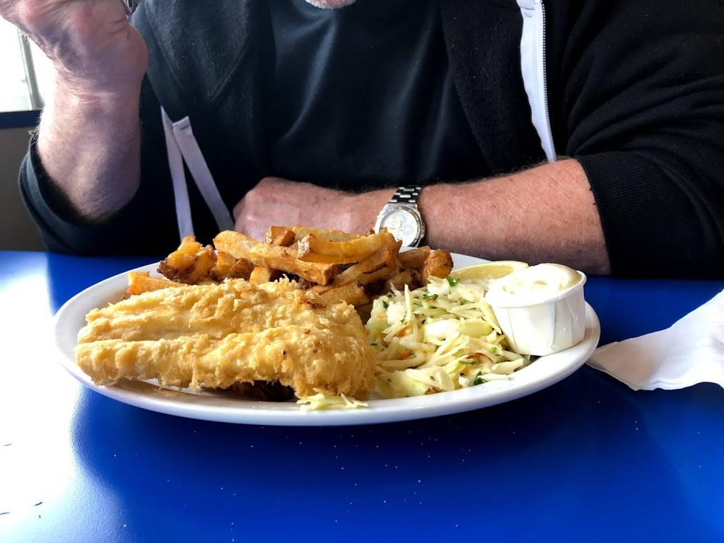 Captain Georges Fish & Chips Cornwall | restaurant | 1195 Second St W, Cornwall, ON K6J 1J2, Canada | 6139382276 OR +1 613-938-2276