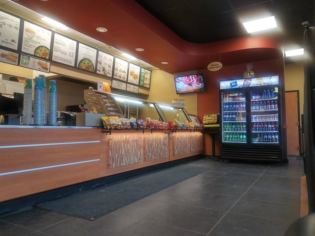 Subway | restaurant | 3 Vansittart Ave, Woodstock, ON N4S 6E1, Canada | 5192907827 OR +1 519-290-7827