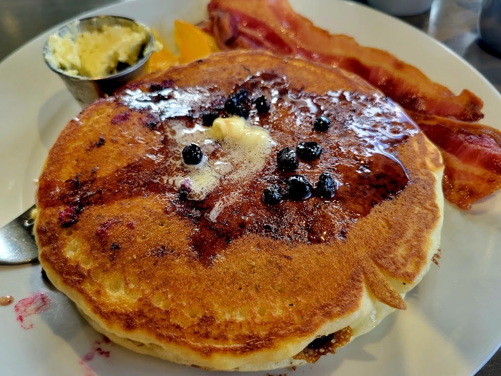 The Floating Green Restaurant | restaurant | 900 S Floating Green Dr, Coeur dAlene, ID 83814, USA | 8009356283 OR +1 800-935-6283