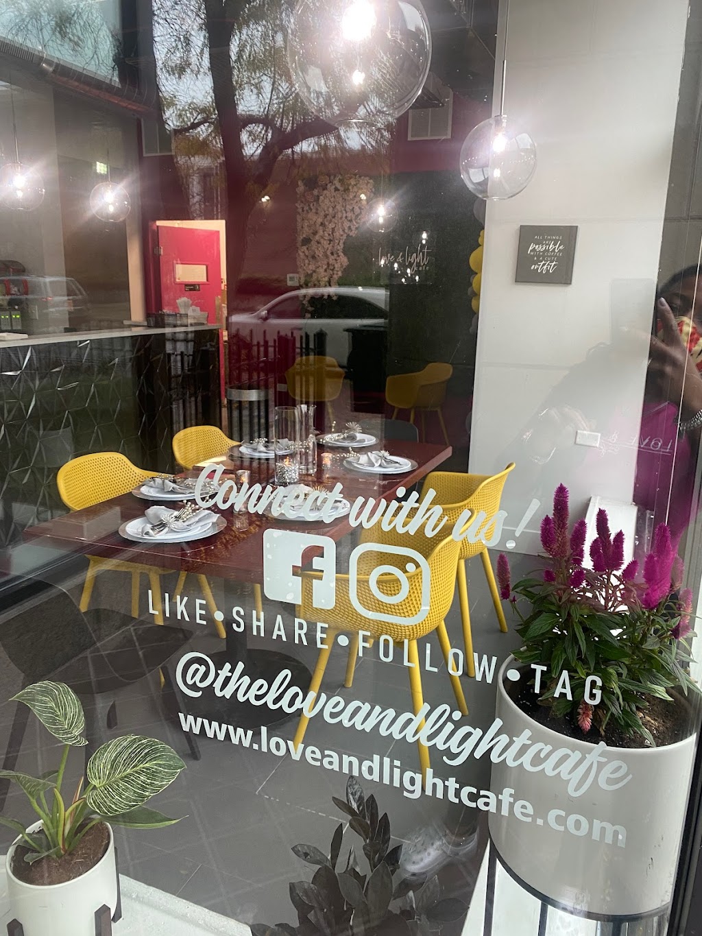 Love & Light Cafe | restaurant | 1429 E Hyde Park Blvd, Chicago, IL 60615, USA | 7733632043 OR +1 773-363-2043