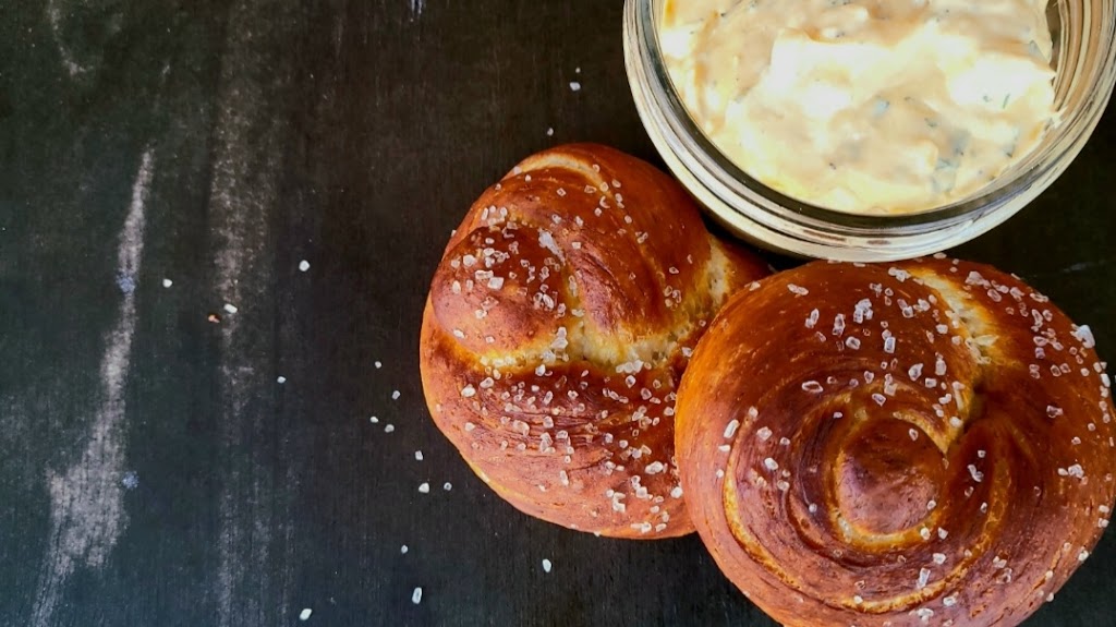 Wooden Petal Bake Shop | bakery | 4984 Sonoma Hwy, Santa Rosa, CA 95409, USA | 7076951880 OR +1 707-695-1880