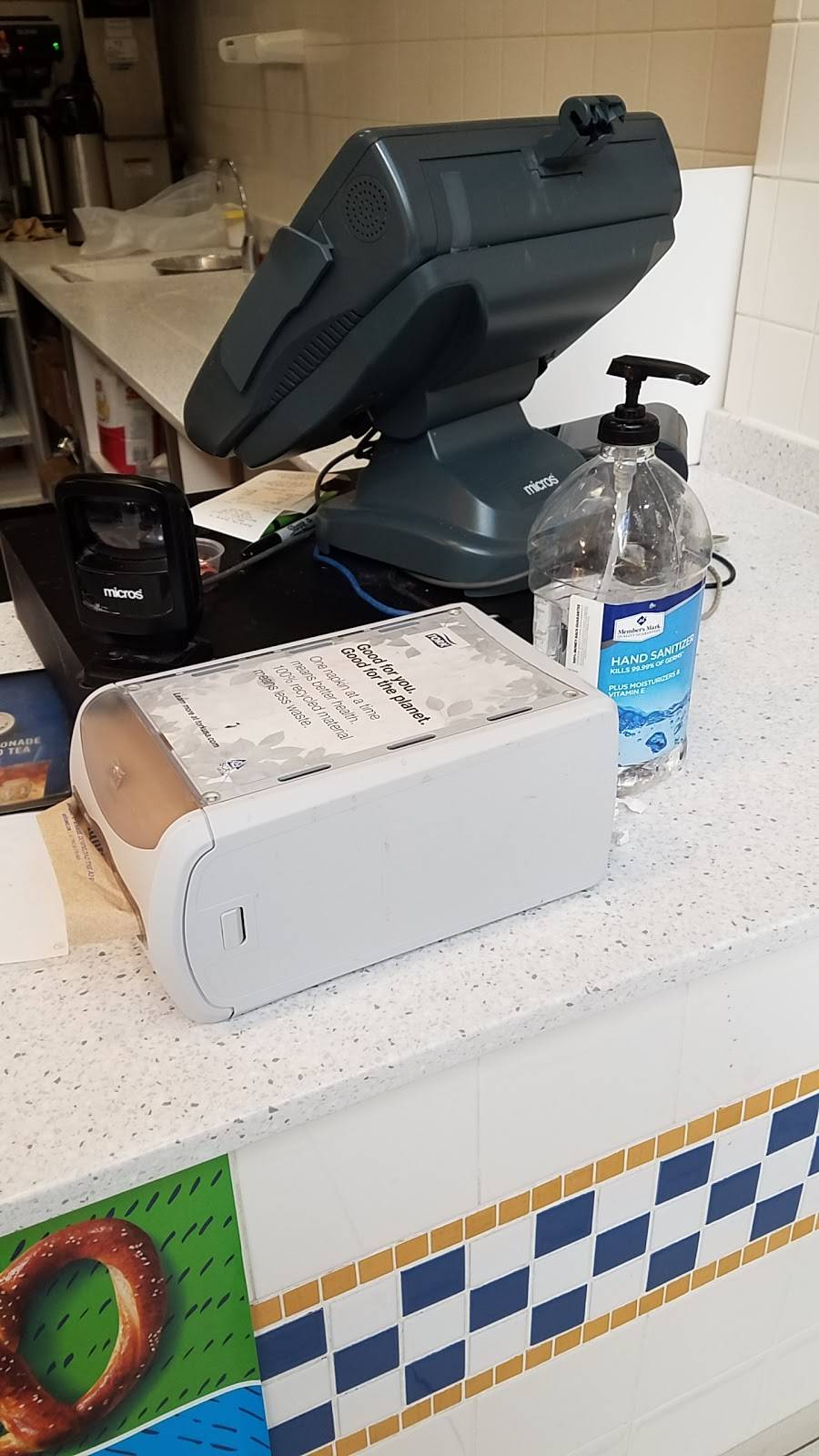 Auntie Annes | restaurant | 4289 Belden Village St NW, Canton, OH 44718, USA | 3304997496 OR +1 330-499-7496