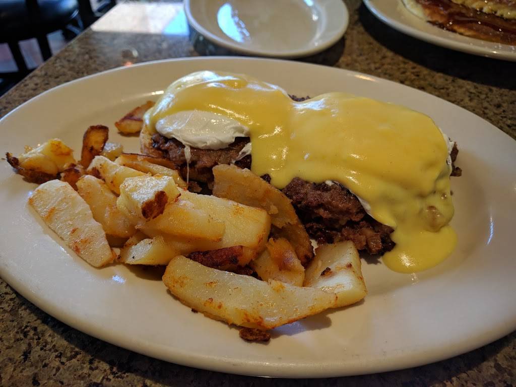 Blue Star | restaurant | 11 Corinth St, Roslindale, MA 02131, USA | 6173239638 OR +1 617-323-9638