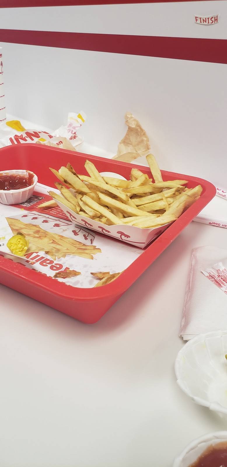 In-N-Out Burger | restaurant | 2200 S Central Ave, Compton, CA 90220, USA | 8007861000 OR +1 800-786-1000