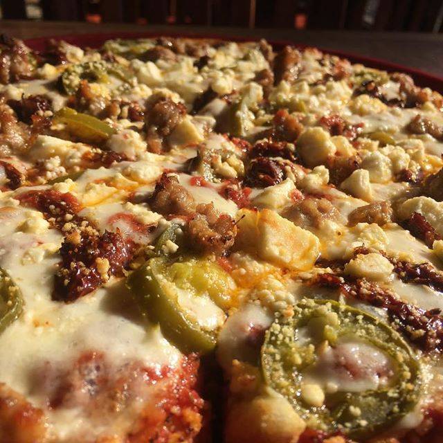 Village Host Pizza & Grill | restaurant | 4 Seascape Village, Aptos, CA 95003, USA | 8316858646 OR +1 831-685-8646