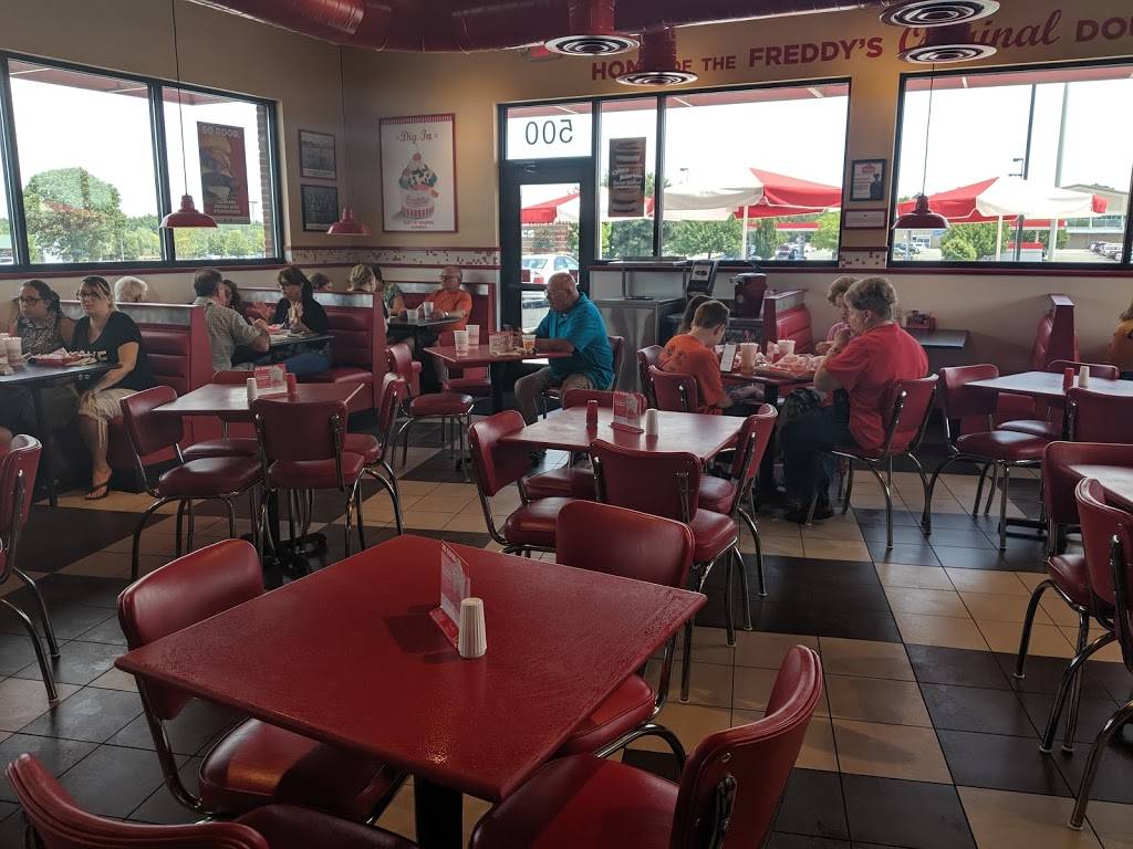 Freddys Frozen Custard & Steakburgers | restaurant | 500 N Giant City Rd, Carbondale, IL 62902, USA | 6184902085 OR +1 618-490-2085