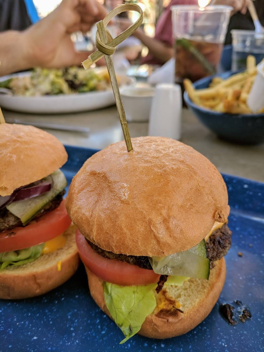 Tommy Bahama Marlin Bar & Store | restaurant | 111 N Palm Canyon Dr Suite 150, Palm Springs, CA 92262, USA | 7607780012 OR +1 760-778-0012