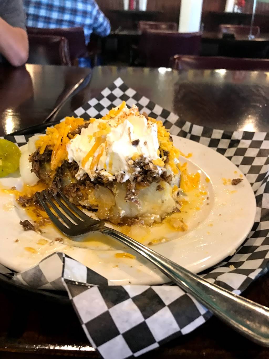 Blus BBQ and Burgers | restaurant | 612 N Robinson Ave, Oklahoma City, OK 73102, USA | 4056022587 OR +1 405-602-2587