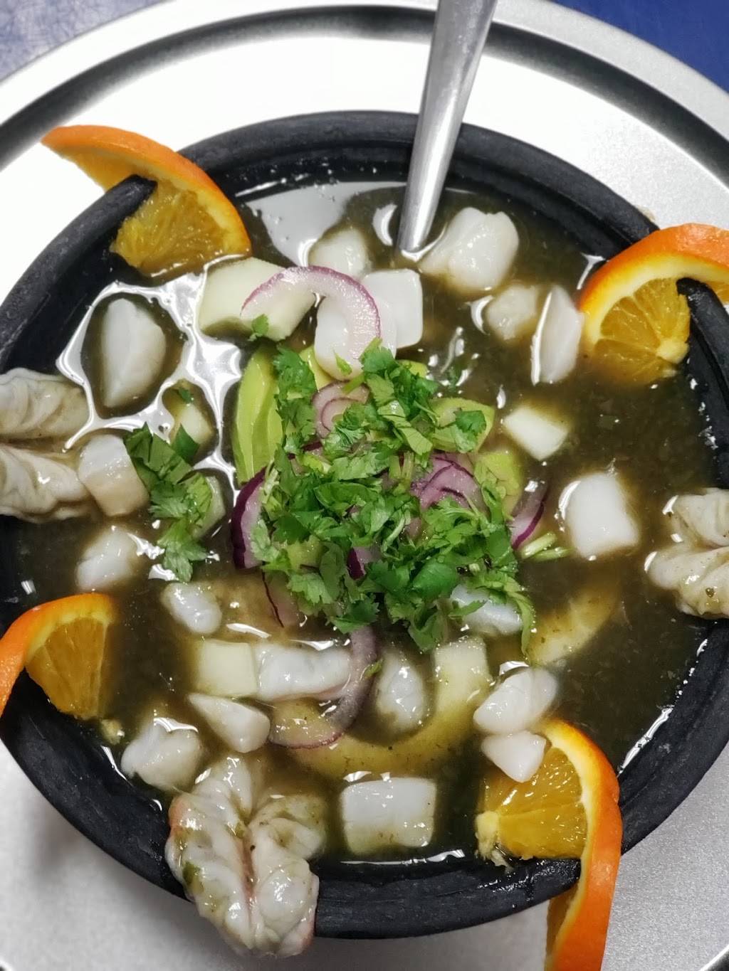 El caribe seafood & clamatos | restaurant | 1055 Sunland Park Dr suite G, El Paso, TX 79922, USA | 9152834014 OR +1 915-283-4014