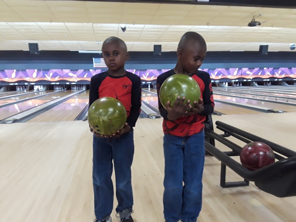AMF Southdale Lanes | restaurant | 8056 Jumpers Hole Rd, Pasadena, MD 21122, USA | 4432613030 OR +1 443-261-3030