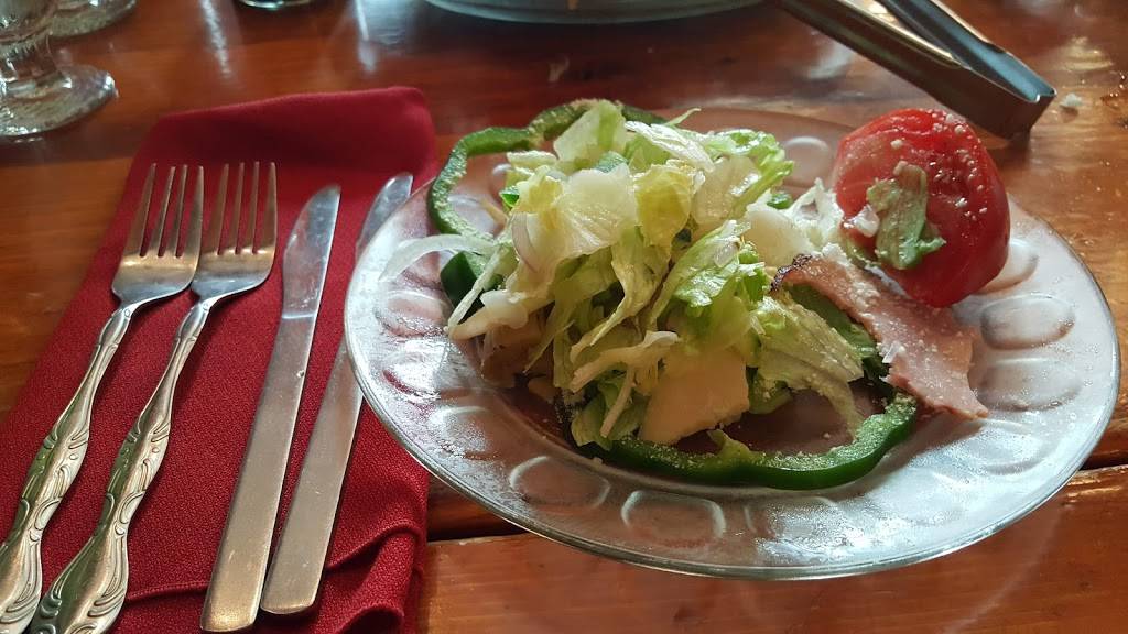 Chicago Pizza and Oven Grinder Company | restaurant | 2121 N Clark St, Chicago, IL 60614, USA | 7732482570 OR +1 773-248-2570