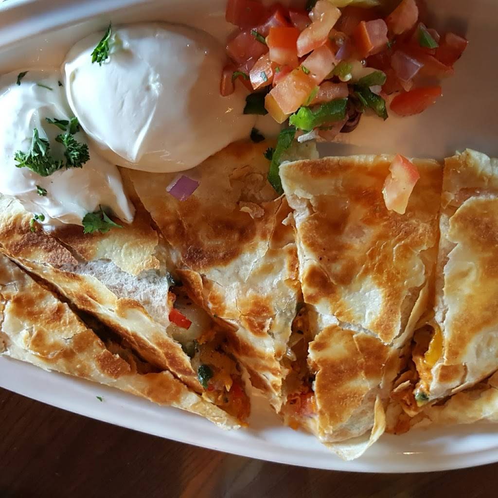 TGI Fridays | restaurant | 6640 Richmond Hwy, Alexandria, VA 22306, USA | 7037170690 OR +1 703-717-0690