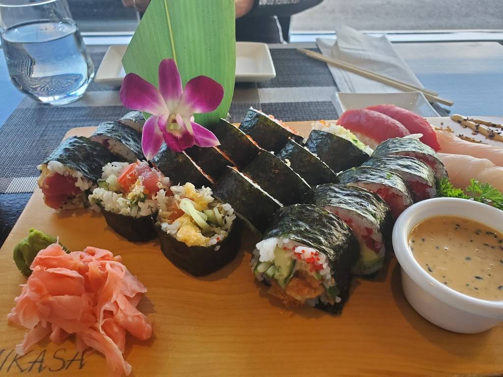 Mikasa Chiisai | restaurant | 65 Boulevard Samson, Laval, QC H7X 3E6, Canada | 4506898899 OR +1 450-689-8899