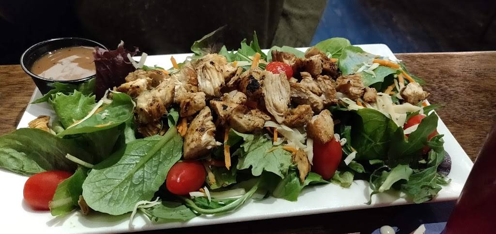 BRIX On Main | restaurant | 4843 N Main St, Acworth, GA 30101, USA | 7706930077 OR +1 770-693-0077