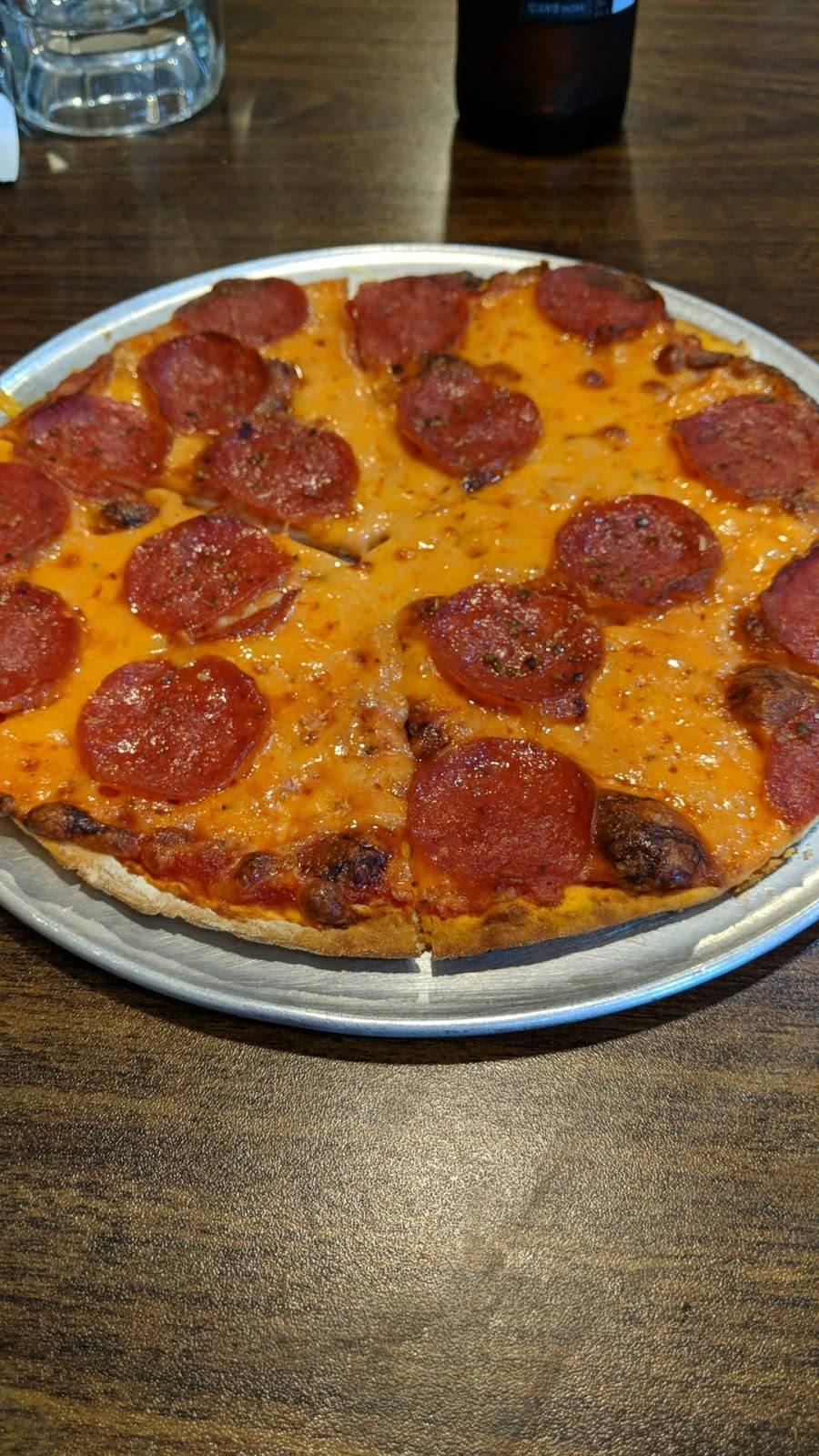 Stefaninas Winghaven | restaurant | 3002 Winghaven Blvd, OFallon, MO 63368, USA | 6366253333 OR +1 636-625-3333