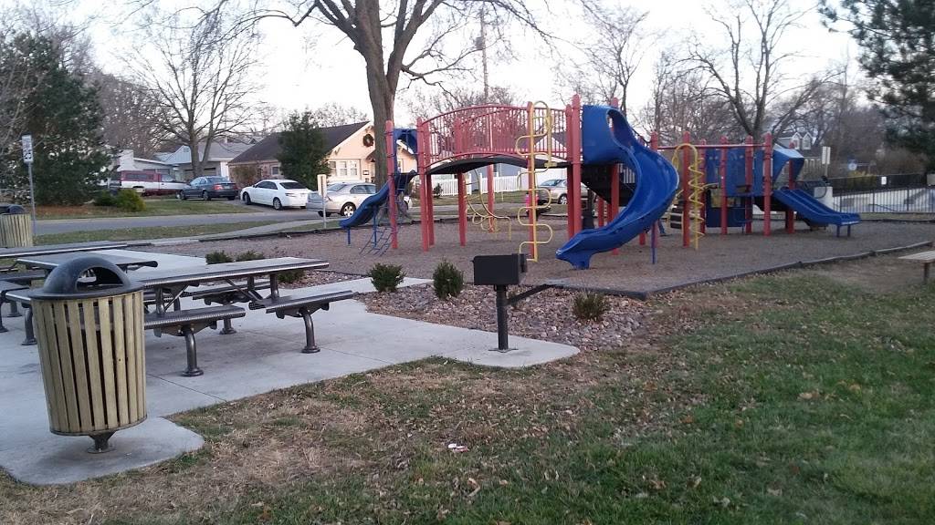 McDonalds | cafe | 5103 Roe Ave, Roeland Park, KS 66205, USA | 9138317774 OR +1 913-831-7774