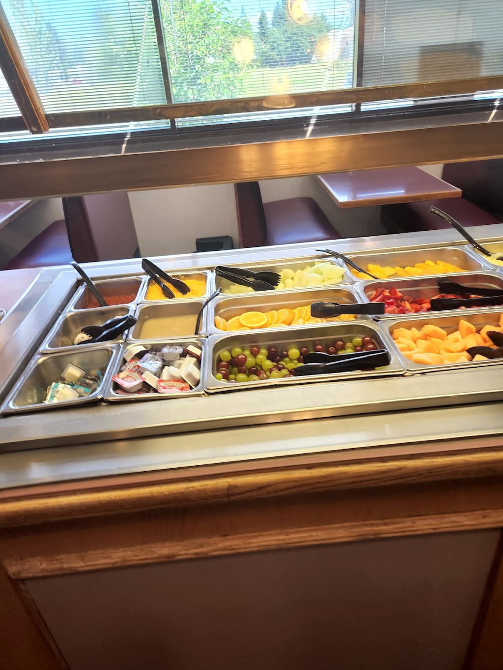 JBs Restaurant | restaurant | 704 West Appleway Ave., Coeur dAlene, ID 83814, USA | 2087653225 OR +1 208-765-3225