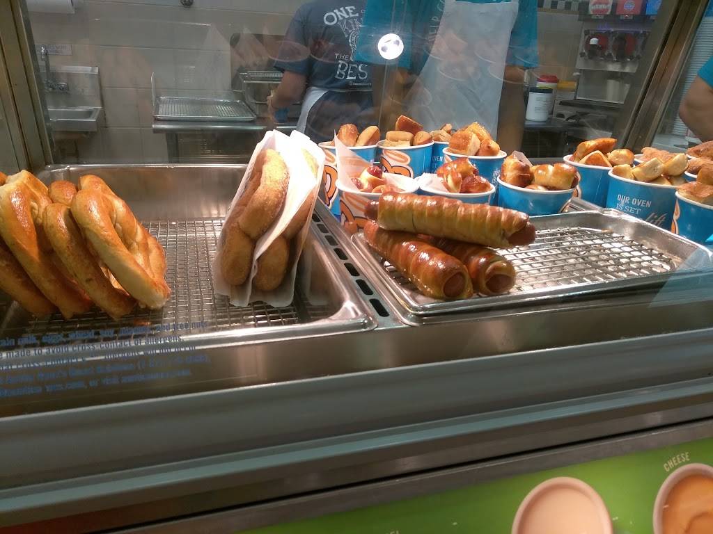 Auntie Annes | cafe | 137 Spotsylvania Mall Dr Unit 210, Fredericksburg, VA 22407, USA | 5407861115 OR +1 540-786-1115