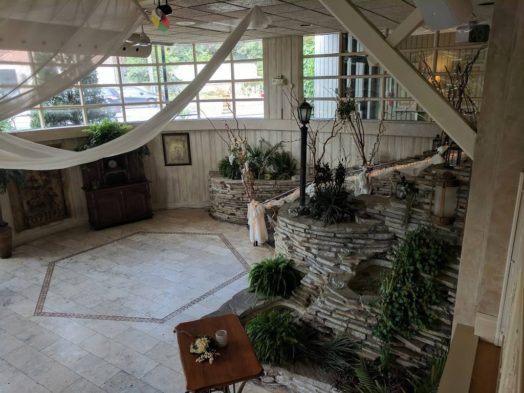 The Pines | restaurant | 115 Fountain St S, Cambridge, ON N3H 1J2, Canada | 5196500412 OR +1 519-650-0412