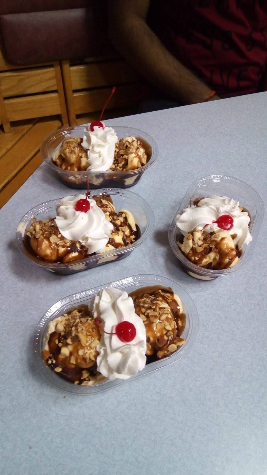 Braums Ice Cream & Burger Restaurant | restaurant | 3601 N Story Rd, Irving, TX 75062, USA | 9725946020 OR +1 972-594-6020