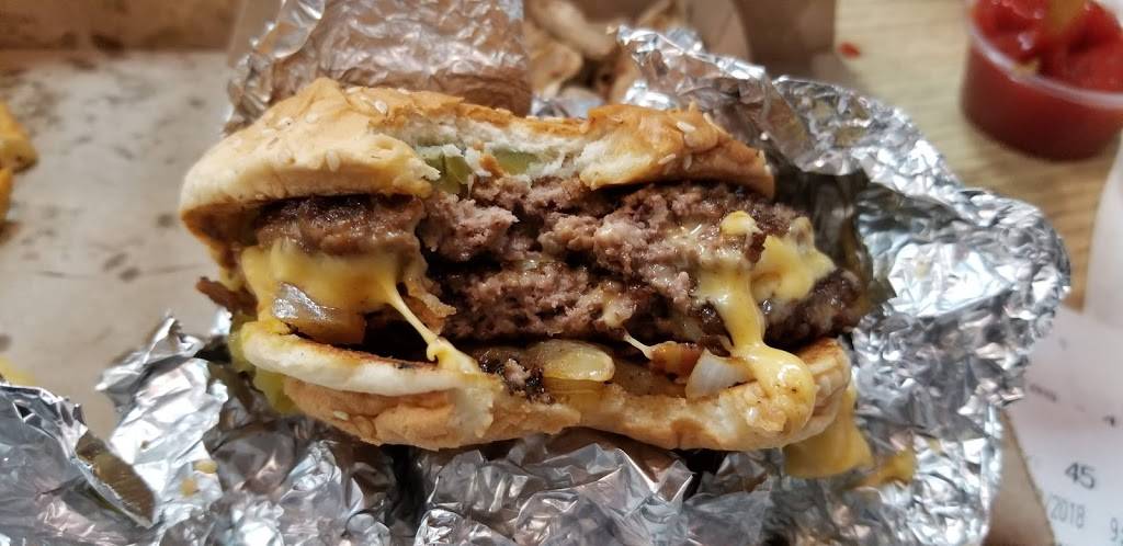 Five Guys | meal takeaway | 800 E Hallandale Beach Blvd, Hallandale Beach, FL 33009, USA | 9545891281 OR +1 954-589-1281