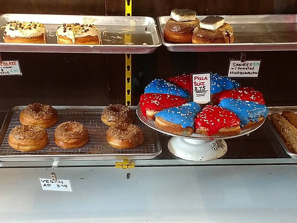 Hi-Five Doughnuts | restaurant | 1011 E Main St, Louisville, KY 40206, USA | 5024095584 OR +1 502-409-5584