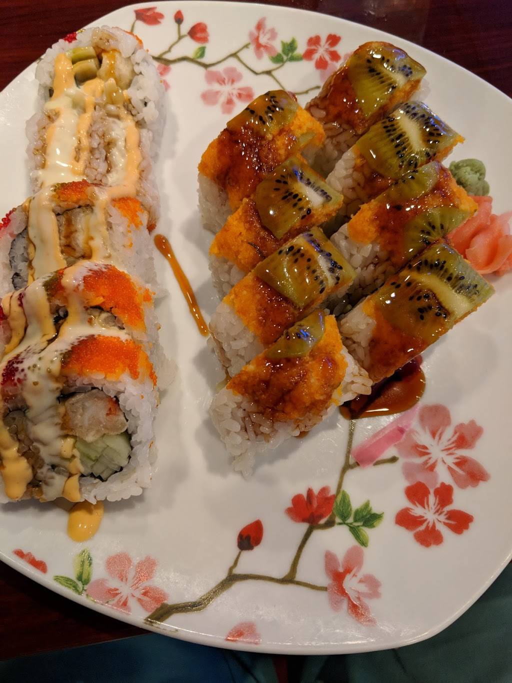 Oyako Sushi | restaurant | 3619 E Market St, York, PA 17402, USA | 7177550099 OR +1 717-755-0099