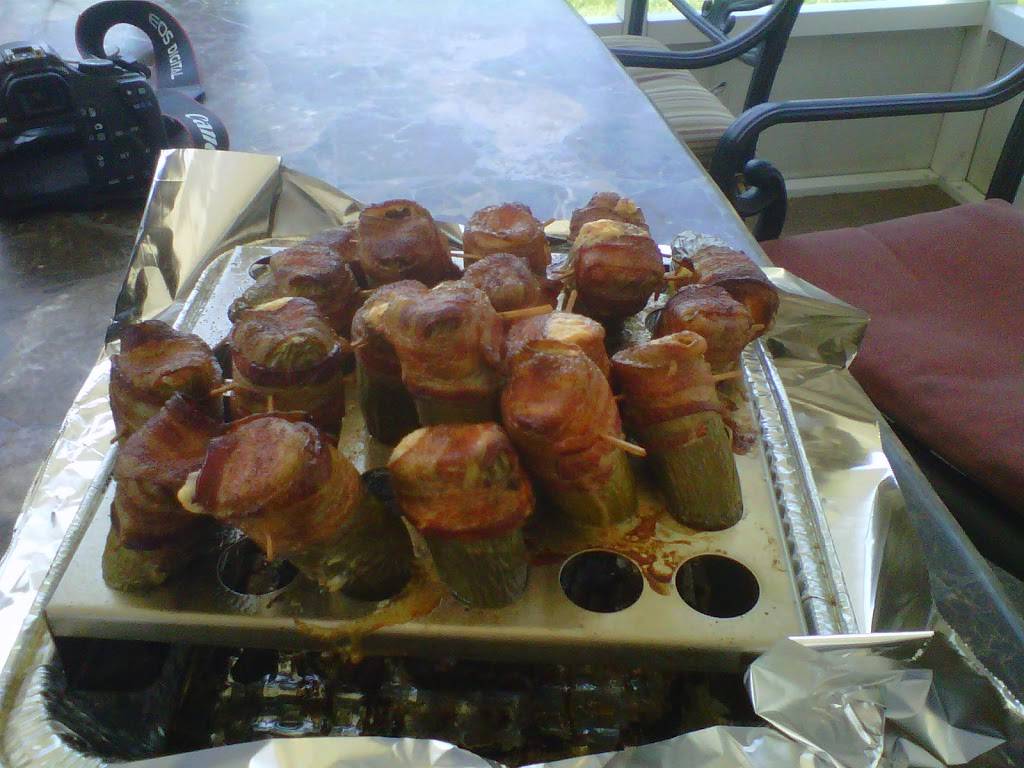 ResQ Grille & ResQ BBQ Catering | restaurant | 19623 Evergreen Mills Rd, Leesburg, VA 20175, USA | 7038013775 OR +1 703-801-3775