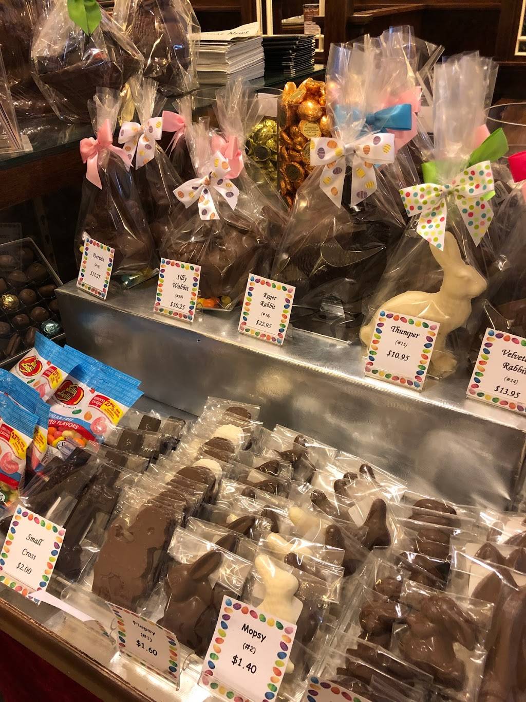 Beerntsens Confectionary Inc | restaurant | 108 N 8th St, Manitowoc, WI 54220, USA | 9206849616 OR +1 920-684-9616