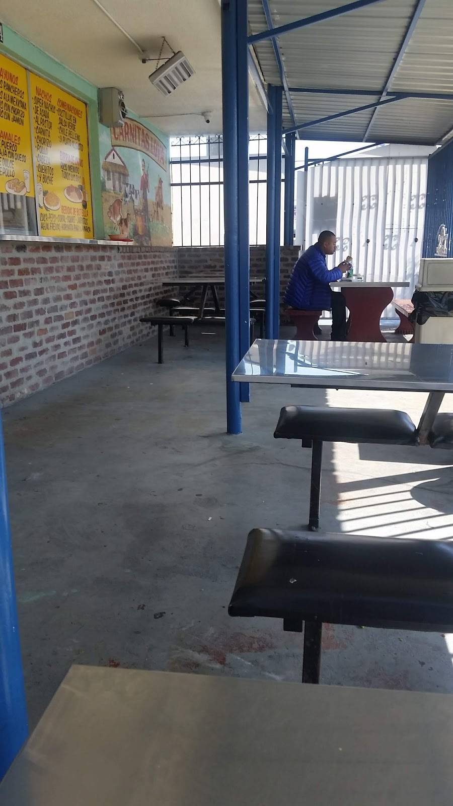 Carnitas Loya Fast Food | restaurant | 10424 Laurel Canyon Blvd B, Pacoima, CA 91331, USA | 8188994223 OR +1 818-899-4223